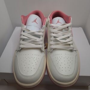 Nike White and Pink Sneakers